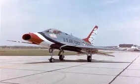 جنگنده F-100 Super Sabre اولین جت مافوق صوت جهان