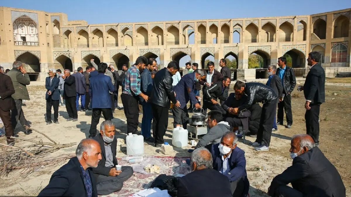 کشاورزان اصفهانی هیچ ارتباطی با فرصت طلبان ندارند
