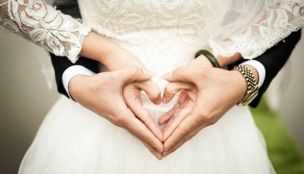 در حادثهای عجیب به جای پسر، پدر پای سفره عقد نشست!