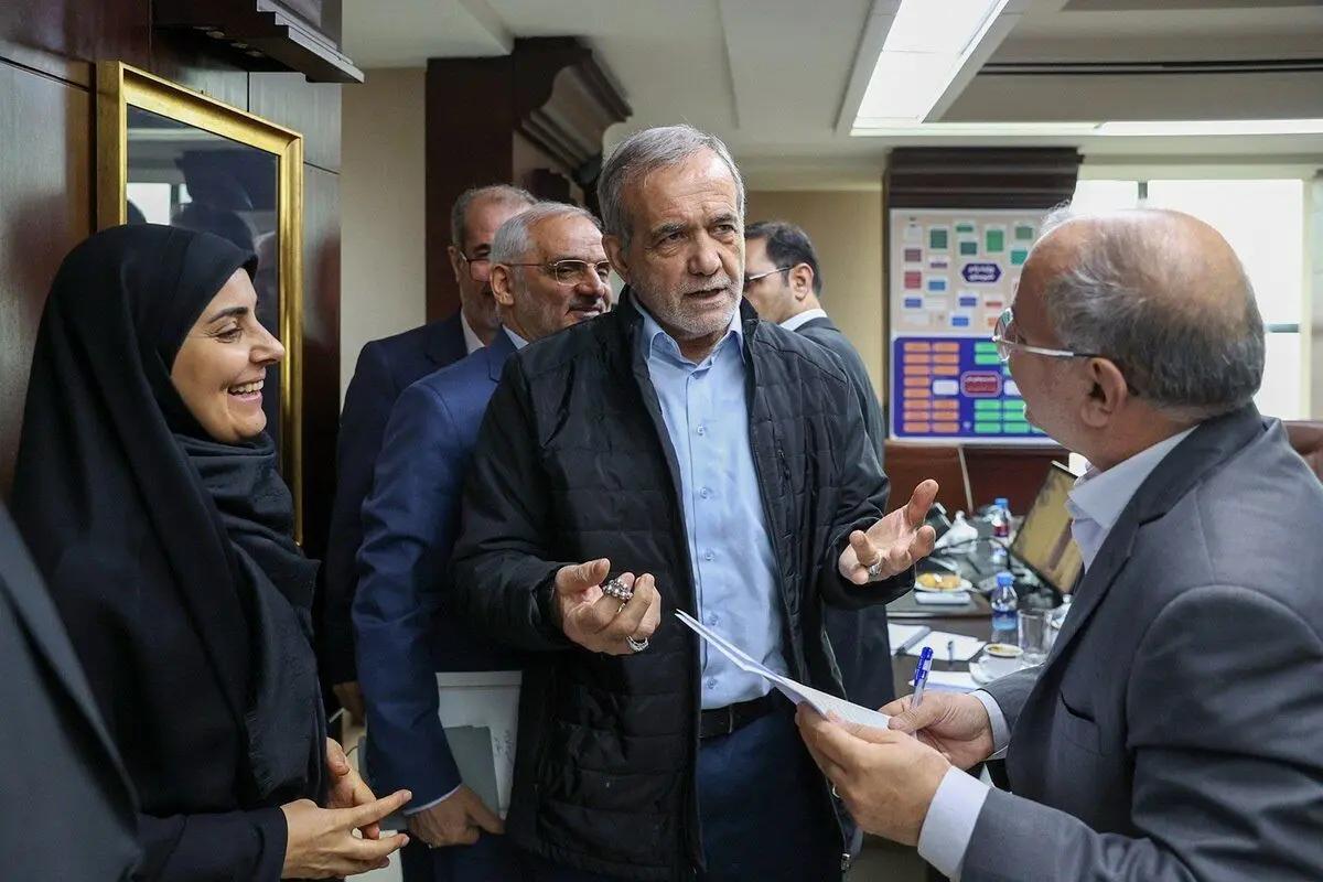آقای مسعود پزشکیان! از خانم فرزانه صادق یاد بگیرید/ برخی وزیران ، درِ دولت تان را گِل خواهند گرفت 