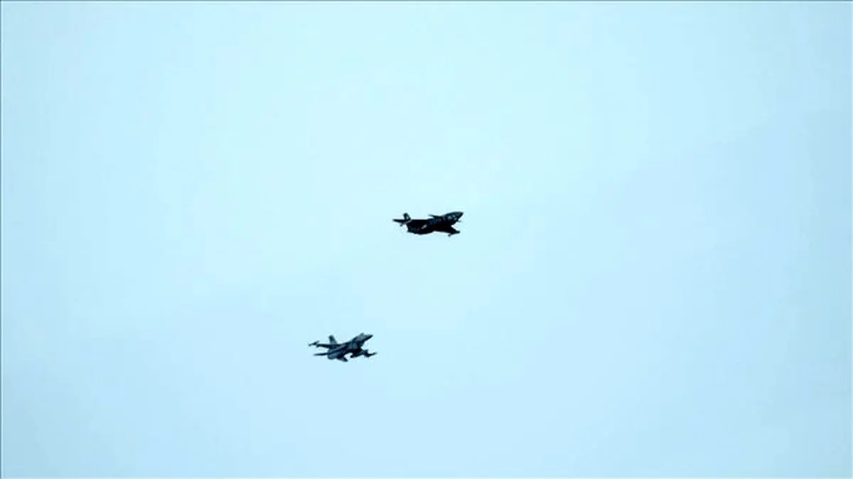 رویارویی جنگنده‌های آمریکایی و چینی بر فراز دریای زرد
