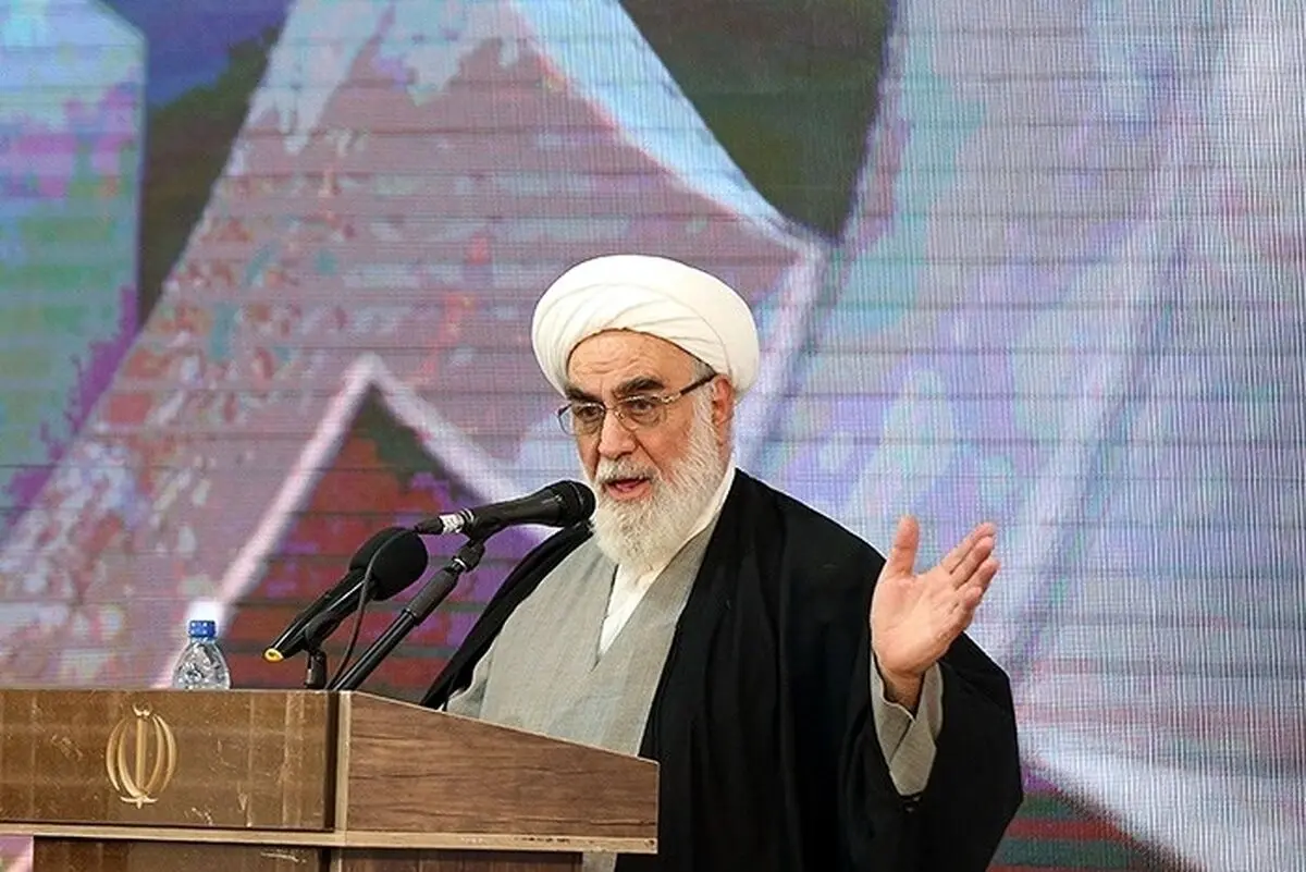 رئیس دفتر رهبر شهید انقلاب اسلامی: تمام وسایل زندگی شخصی رهبر شهید انقلاب به اندازه یک بار وانت بیشتر نمی‌شد