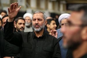 فرمانده نیروی هوافضای سپاه در مراسم عزاداری حسینیه امام خمینی(ره) | عکس