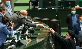 رئیسی:  هدف بودجه ۱۴۰۱ ثبات اقتصادی است/ رئیس‌جمهور لایحه بودجه ۱۴۰۱ را تقدیم مجلس کرد