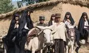 سفر به ایران قدیم؛ از «عروسی ملیجک در باغ بهارستان» تا «عروسی بی‌بی خاور در قلعه»