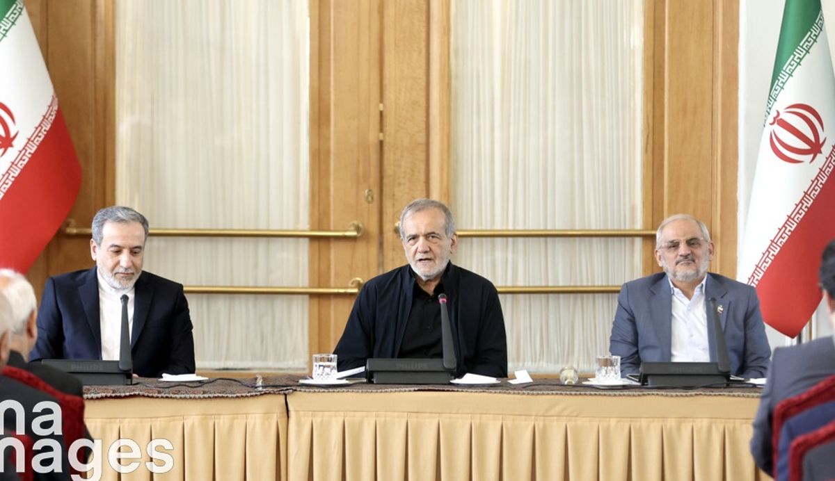 پزشکیان: باید چارچوبی ایجاد کنیم تا ایرانیان خارج از کشور که می‌ترسند راحت به ایران بیایند/ دم از حقوق بشر می‌زنند اما زندانیان را می‌کشند، از حمله اسرائیل دفاع می‌کنند که موضوعی شرم‌آور است/ ویدئو

