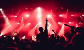 ۴ میلیون ایرانی کنسرت رفتند؛ ۳ میلیون دلار درآمد از بلیت فروشی کنسرت معین
