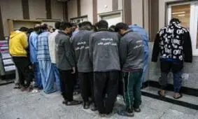 دستگیری ۸ سارق تهرانی با ۲۰۰ موبایل‌قاپی 