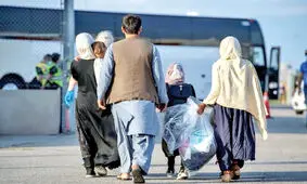 کاسبی جدید با اخراج افغانستانی ها از ایران/ ۱۰ میلیون بده اثاثیه را لب مرز تحویل بگیر/ عکس
