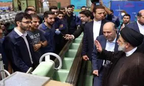 ماجرای اخراج یک کارگر نخبه دو هفته بعد از دریافت جایزه از دست رئیس جمهور/ ویدئو