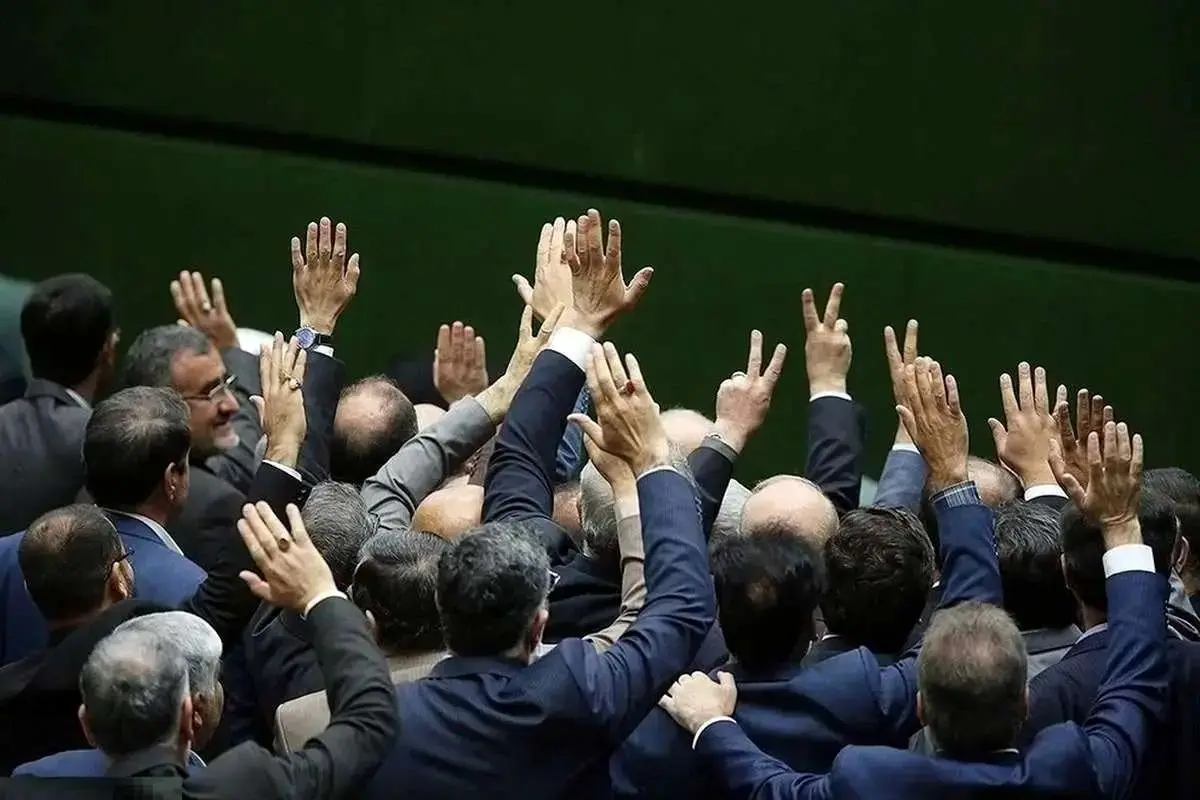 تندروها به خاطر منافع شخصی با مذاکره مخالفند/ حکمرانان ما نباید به آوازهای نکبت‌آور این جغدهای شوم اعتنا کنند

