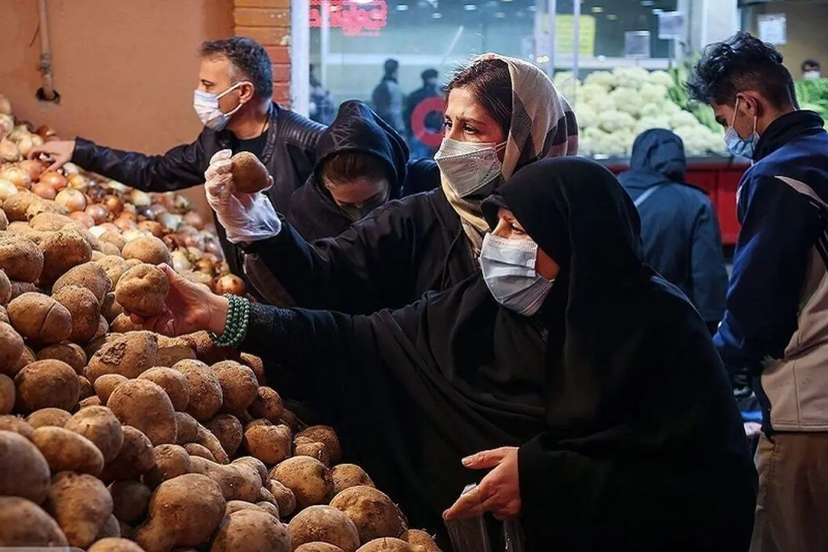 سیب‌زمینی روی دست موز بلند شد!

