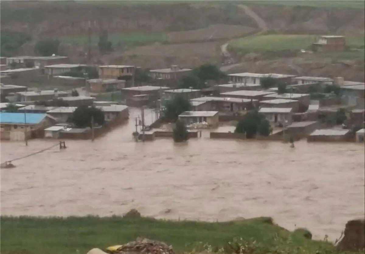 روستای "تنگ محمدحاجی" بروجرد تخلیه شد