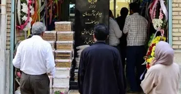 گشت و گذاری در بازار آزادِ مرگ/ همجواری با شاملو، توران و بنان، یک میلیارد تومان!