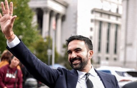 شهردار مسلمان نیویورک در کنار یهودیان نیویورک در ضیافت شام/ ویدئو