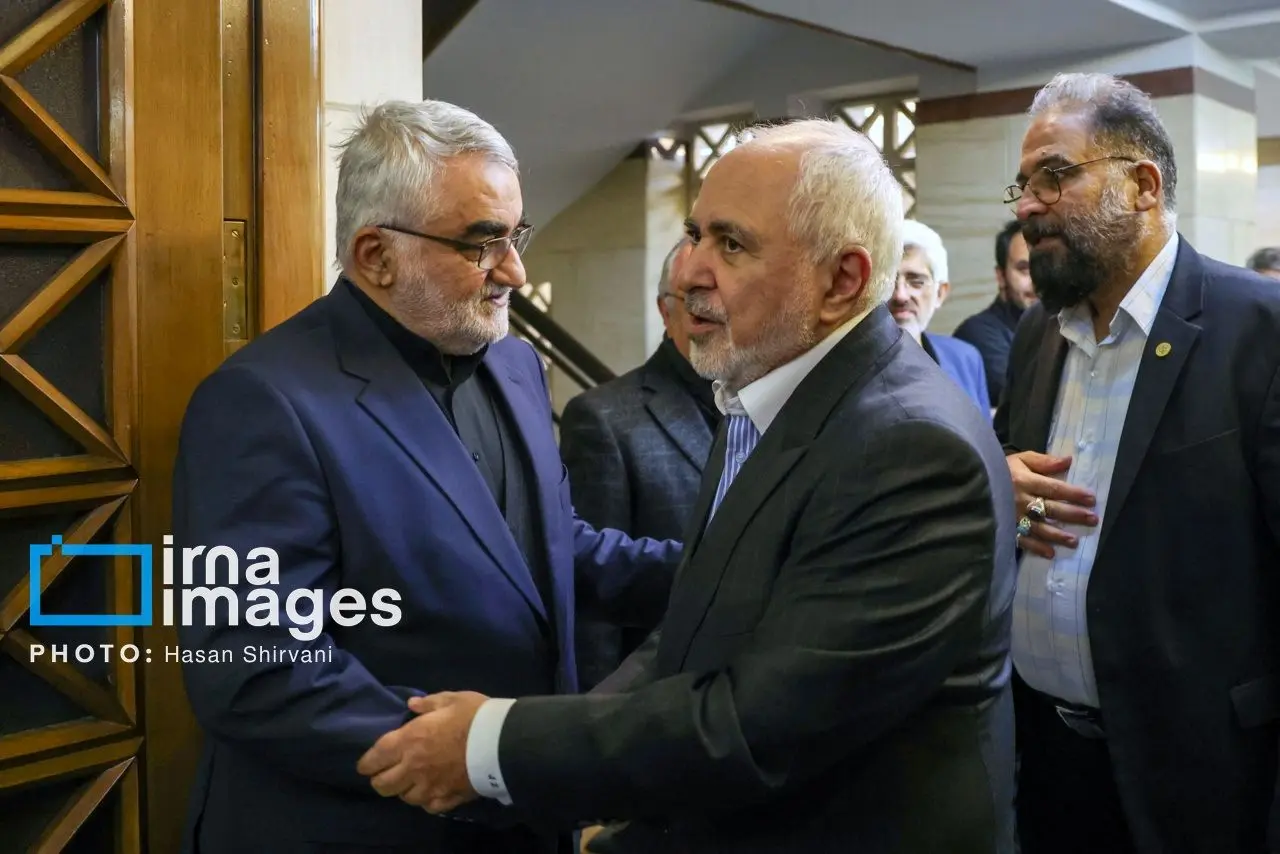 تصاویر: مجلس ترحیم اشرف بروجردی