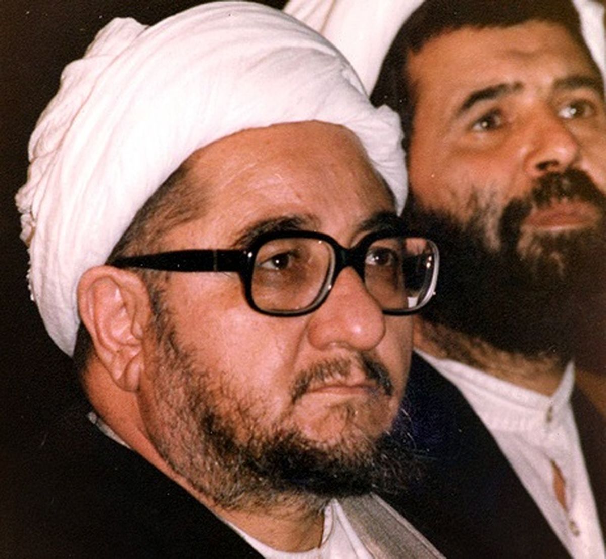 مصاحبه خلخالی با خبرنگاران خارجی در سال ۱۳۵۹/ ویدئو