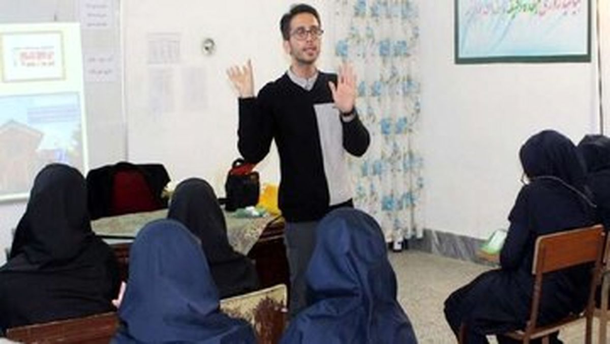 محدودیت های استفاده از معلم مرد در مدارس دخترانه اعلام شد