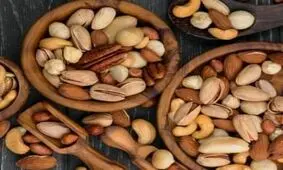 وقت و زمان نامناسب برای خوردن آجیل