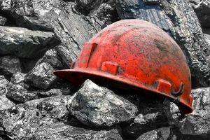 مرگ تلخ کارگر معدن با سقوط سنگ به سرش 