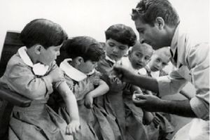  ۹۲ سال پیش، واکسن حصبه رایگان در اختیار همه قرار گرفت/ عکس

