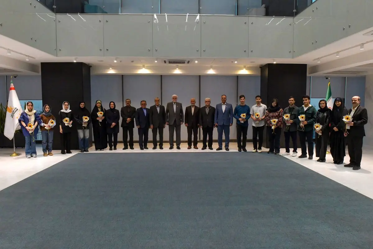 بانک پاسارگاد برای هجدهمین سال متوالی از رتبه‌های برتر کنکور سراسری تقدیر کرد