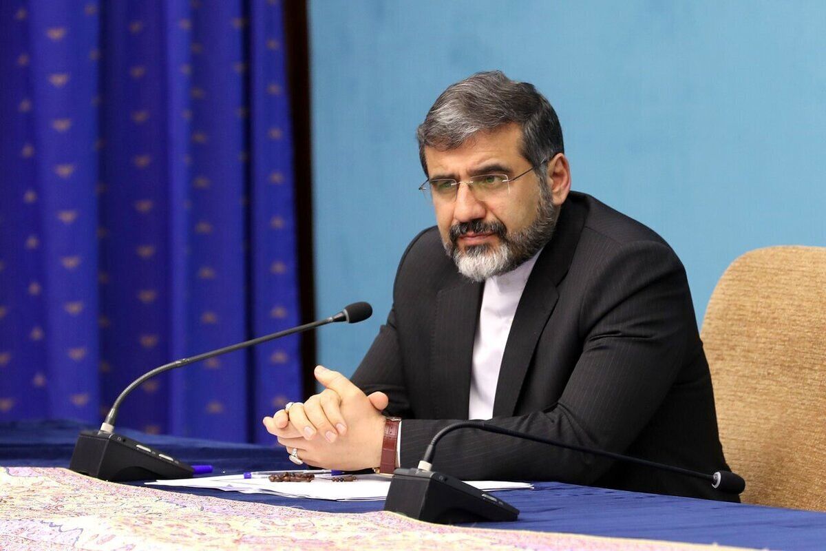 وزیر ارشاد: تعداد هنرمندان ممنوعالکار به انگشتان دو دست نمیرسد
