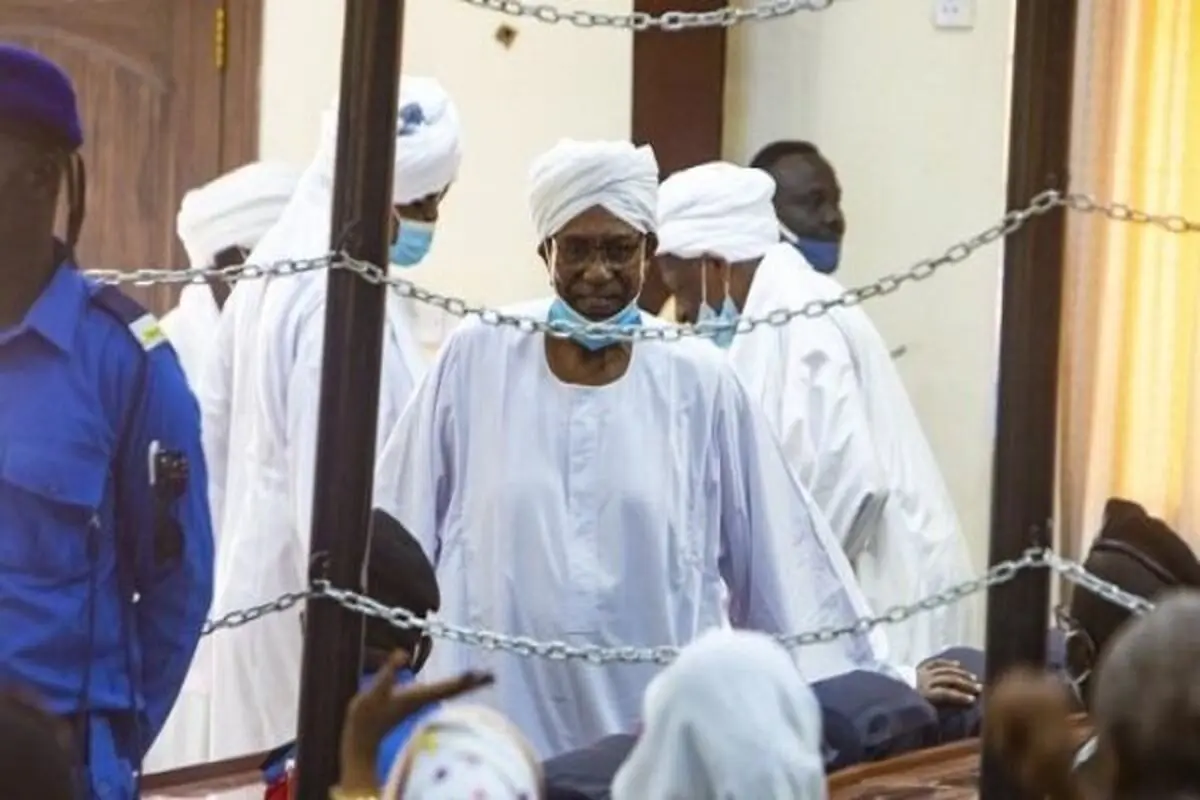 سودان: فرار عمر البشیر از زندان صحت ندارد/ او در یک بیمارستان تحت نظر است

