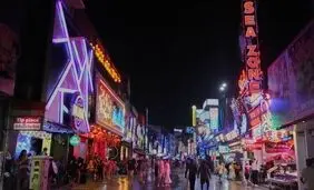 چرا ناو آبراهام لینکلن در «پاتایا» لنگر انداخت؟ | سربازان افسرده در شهر گناه!