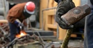 ترکش‌های جنگ به بازار کار رسید