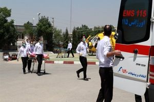 آتش سوزی لکوموتیو باربری در اصفهان 2 نفر را راهی بیمارستان کرد