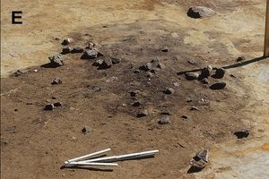 کشف قبر‌های ۶۵۰۰ سالۀ «بدون اسکلت» در مرز‌های قطب شمال