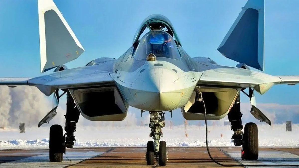 رونمایی روسیه از نسخه صادراتی جنگنده نسل پنجم Su-57E با قابلیت های پیشرفته/ احتمالا ایران نیز یکی از مشتریان بالقوه این جنگنده نسل پنجم خواهد بود