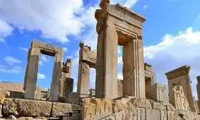  سفر به ایران قدیم؛ منظرۀ تخت جمشید، 170 سال قبل