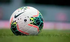 مرگ یک نفر در اثر برخورد صاعقه در زمین فوتبال