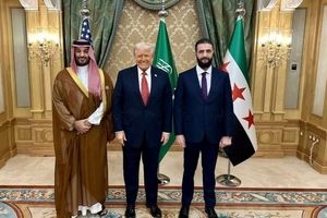 ترامپ در دیدار جولانی: به توافقنامه‌ ابراهیم بپیوندید و روابط با اسرائیل را عادی سازی کنید/ همه تحریم های سوریه را لغو می کنم