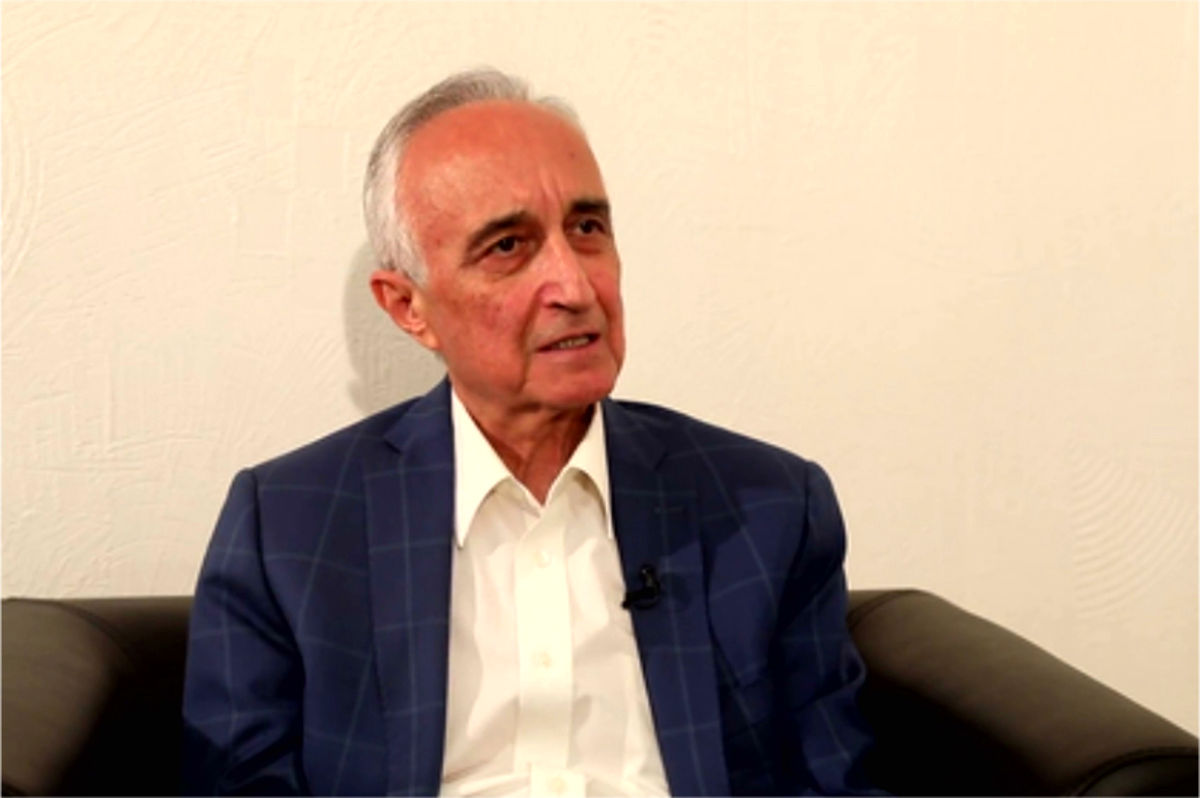 اگر در دنیا روابط تجاری رسمی نداشته باشید، نمیتوانید اقتصاد مملکت را اداره کنید، تمام شد و رفت