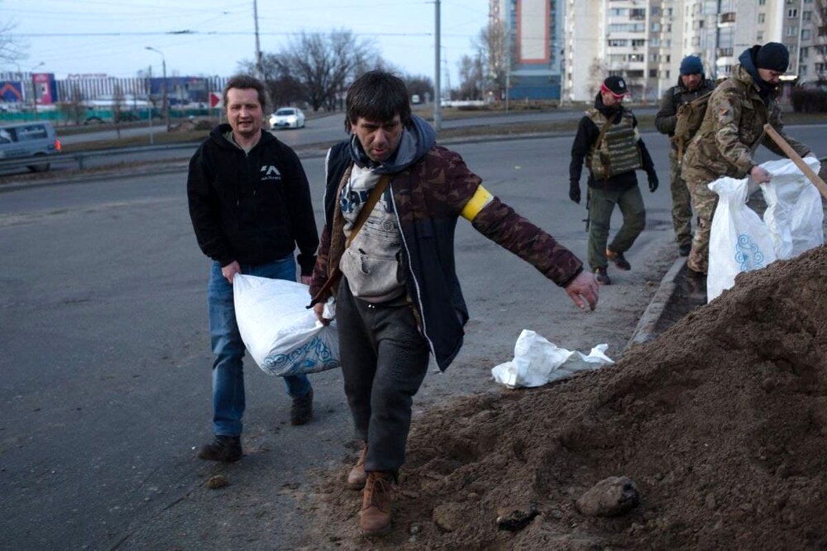 روزنامه کیهان: مردم اوکراین حتی به اندازه یک مترسک هم مقاومت بلد نیستند

