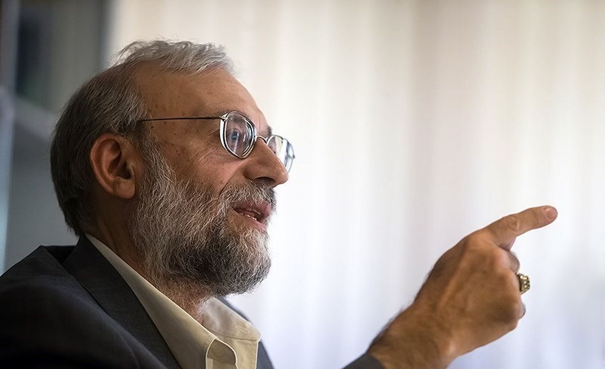 جواد لاریجانی با سفارتخانههای خارجی ارتباط داشته، امیدوارم در دام انگلیس نیفتد