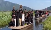 عزاداری تاسوعای حسینی بر روی قایق‌ در هند