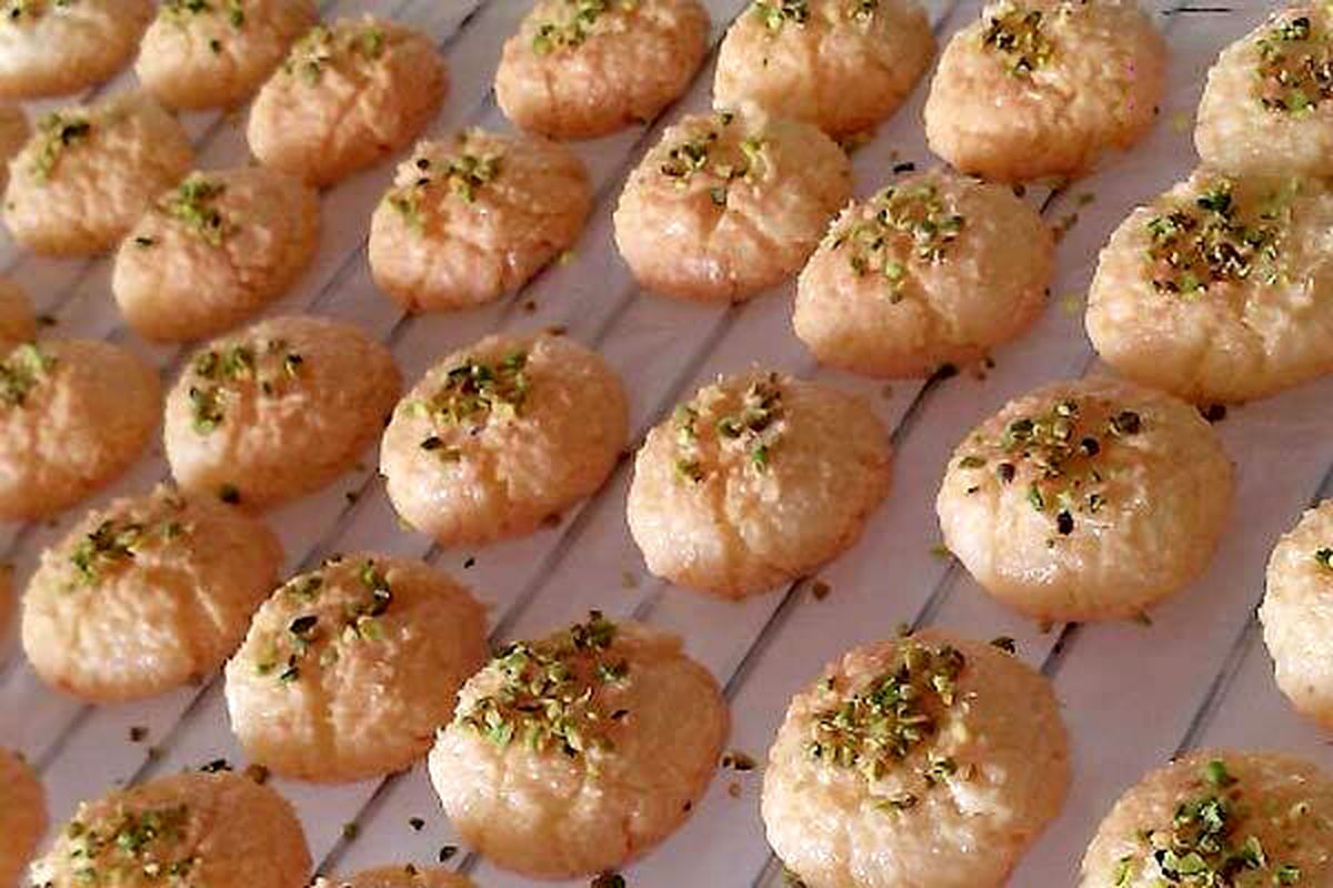 طرز تهیه شیرینی نارگیلی خانگی مخصوص عید