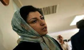 نرگس محمدی برای درمان از زندان خارج شد

