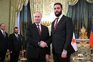 تصویری از میز غذا در دیدار پوتین و جولانی