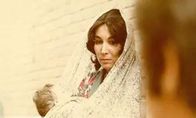 روزنامه کیهان: در فیلم «گل های داوودی» پروانه معصومی باید بی‌حجاب می‌شد اما او قبول نکرد