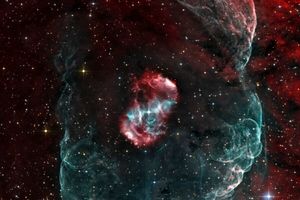 تخم اژدها در آسمان؛ تصویر روز ناسا از ستاره غول پیکر کیهان