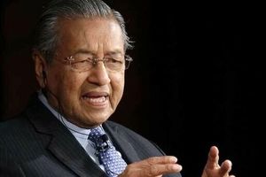 ماهاتیر محمد ۹۷ ساله نامزد انتخابات مالزی شد!

