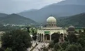 سفر ‌در زمان؛ بقعه امامزاده هاشم و یک کاروانسرا در کنار آن در جاده هراز
