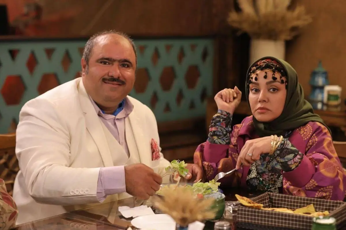 سفر در زمان؛ «شیرین» سریال نون خ در یک لباس فروشی محلی در چابهار؛ سال 1402