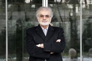 حاکمیت به استقبال تندروها و جنگ طلب ها نرود، دست به اصلاحات بزند/ مردم فارغ از سفره کوچک خود، به صحنه آمدند