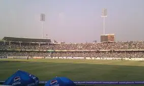 کشته شدن ۱۱ نفر در حادثه ازدحام مرگبار در ورزشگاه بنگلور هند/ ویدئو